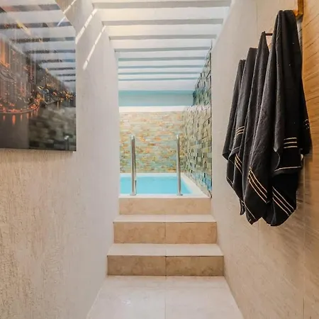 5 Bedroom - Close To Walled * Cartagena
