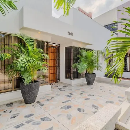 Сasa de vacaciones 5 Bedroom - Close To Walled *