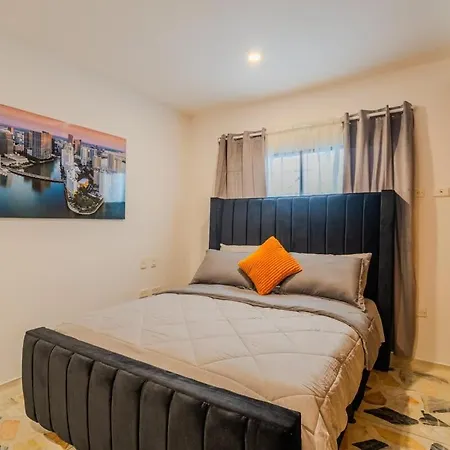 5 Bedroom - Close To Walled Сasa de vacaciones